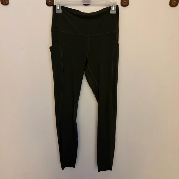 Lululemon Align 28” with Pockets - Picture 4 of 7